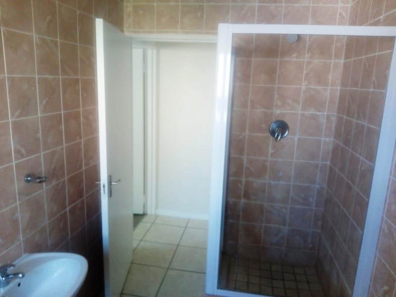 2 Bedroom Property for Sale in Somerset West Western Cape